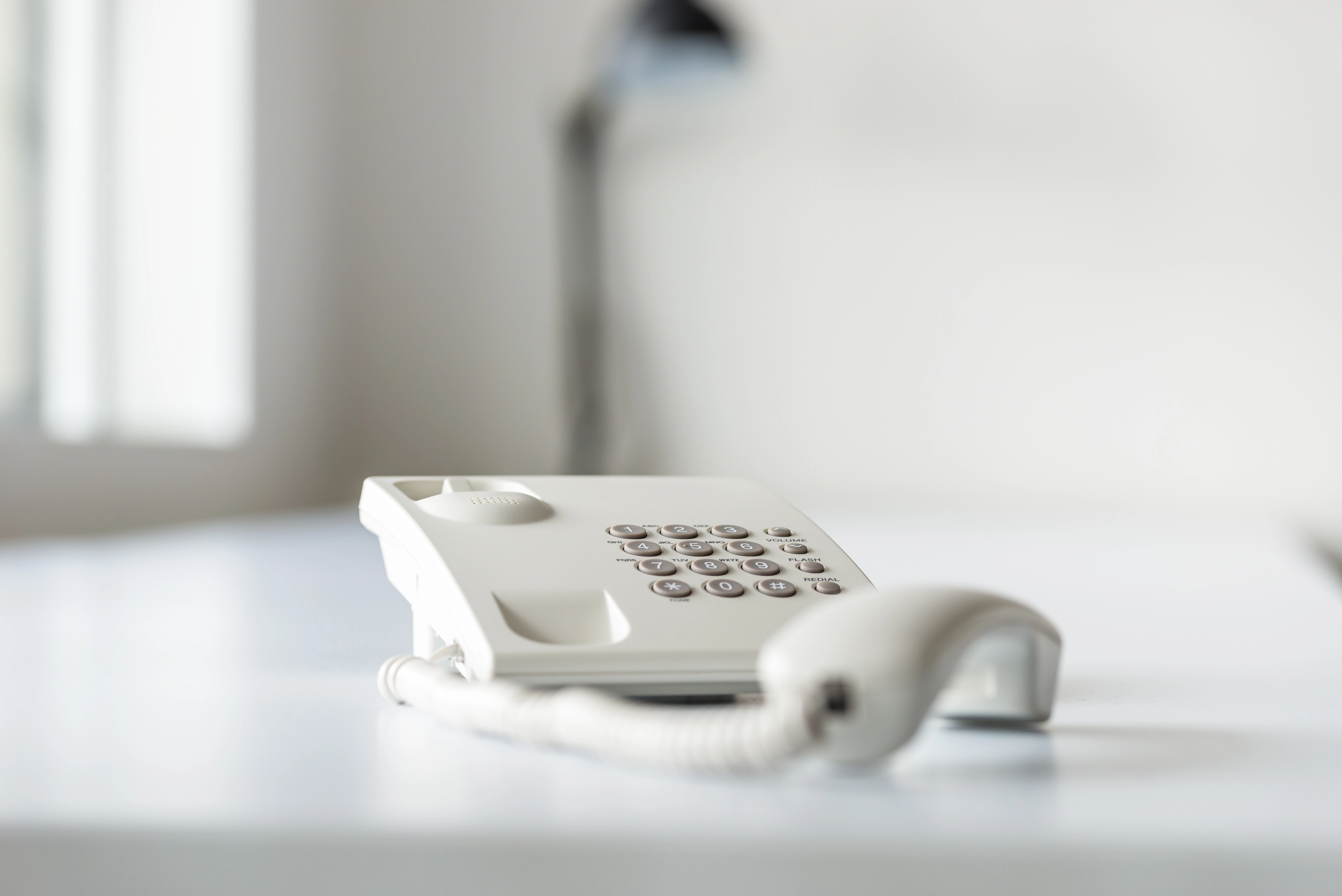 Ventajas de tener un teléfono fijo en casa - Blog Netllar
